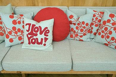 横版动作射击游戏《微光之镜》正式发售